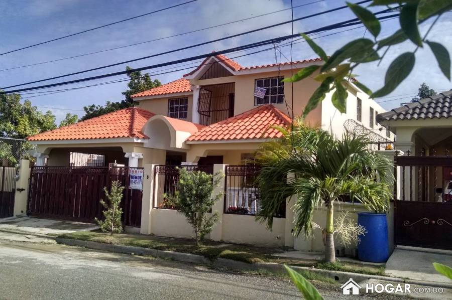 CASA EN VENTA EN CERRO ALTO SANTIAGO DE LOS CABALLEROS