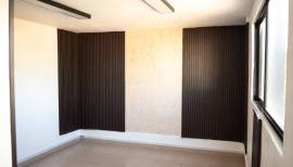 Disponibles 4 locales en Torre de los Extranjeros