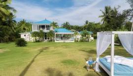 CASA FRENTE A LA PLAYA