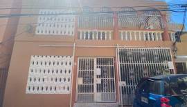 Alquilo aparta estudio en Sector La Paz