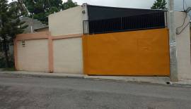 Se alquila y/o vende nave comercial.